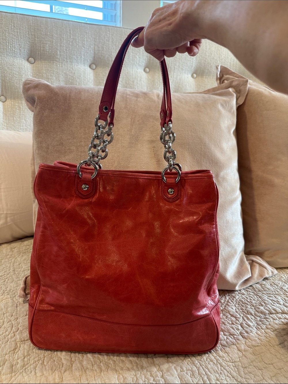 Coach Tote. Coral pink leather with Front Flap Pocket and Silver Hardware - Picture 4 of 13